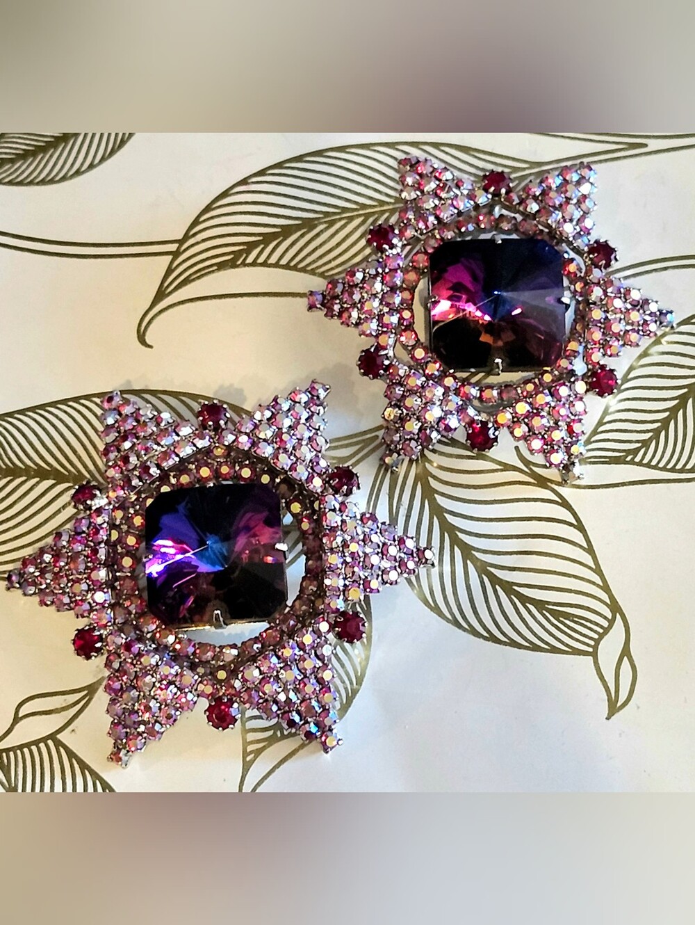 Vintage Starburst Heliotrope Aurora Borealis Brooch & Pendant Set - Picture 5 of 8
